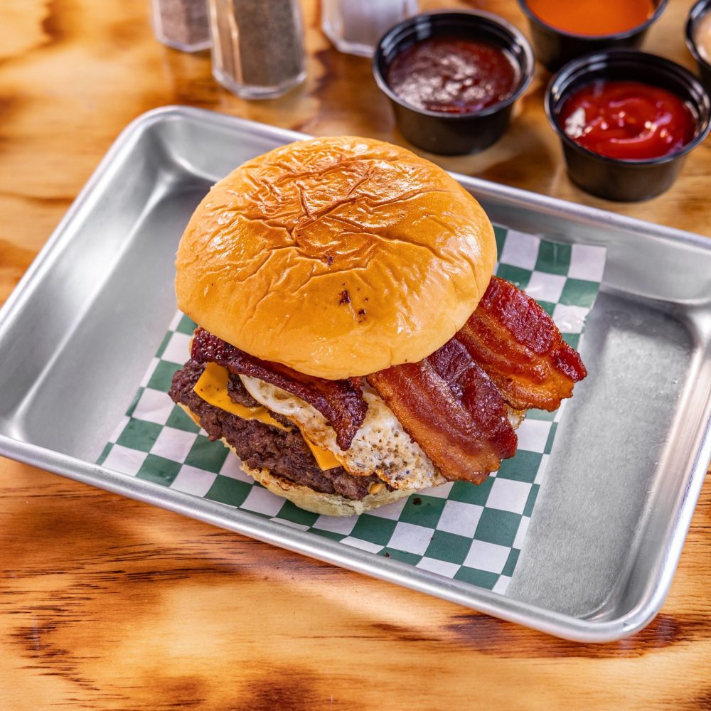 LousBurgers_LouBurger